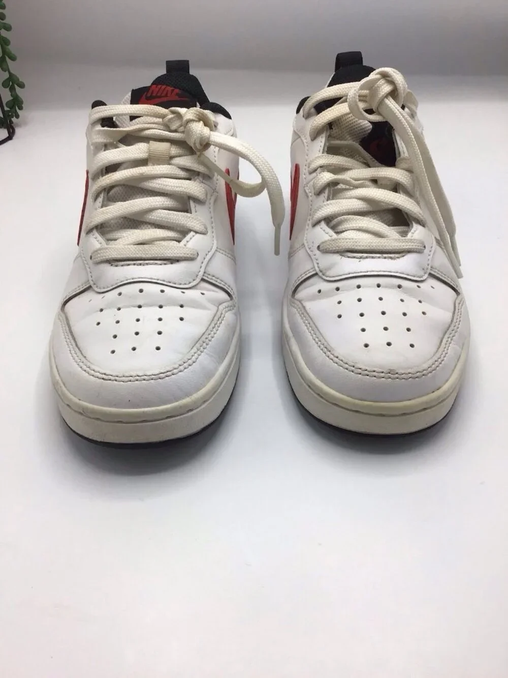 Nike  Court Borough Low 2 BQ5448-110 White Red Shoes Sneakers Size 5.5 Boys